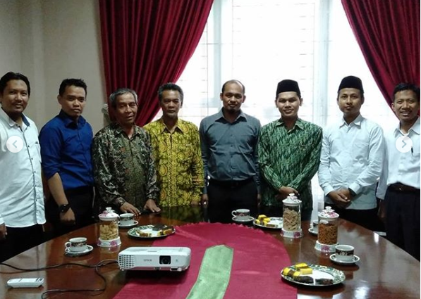 Ketua STIS Darusy Syafaah Tanda Tangani MoU Dengan Fakultas Syariah IAIN Metro